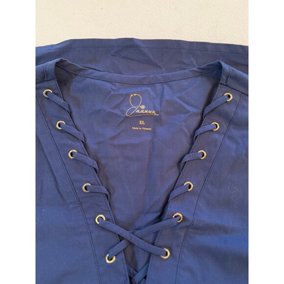 Jaanuu NWT Lace Up Blue V-Neck Scrub Top Sz XL Short Sleeve Two Pockets - Picture 3 of 7